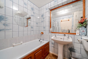 Photo 8- click for photo gallery